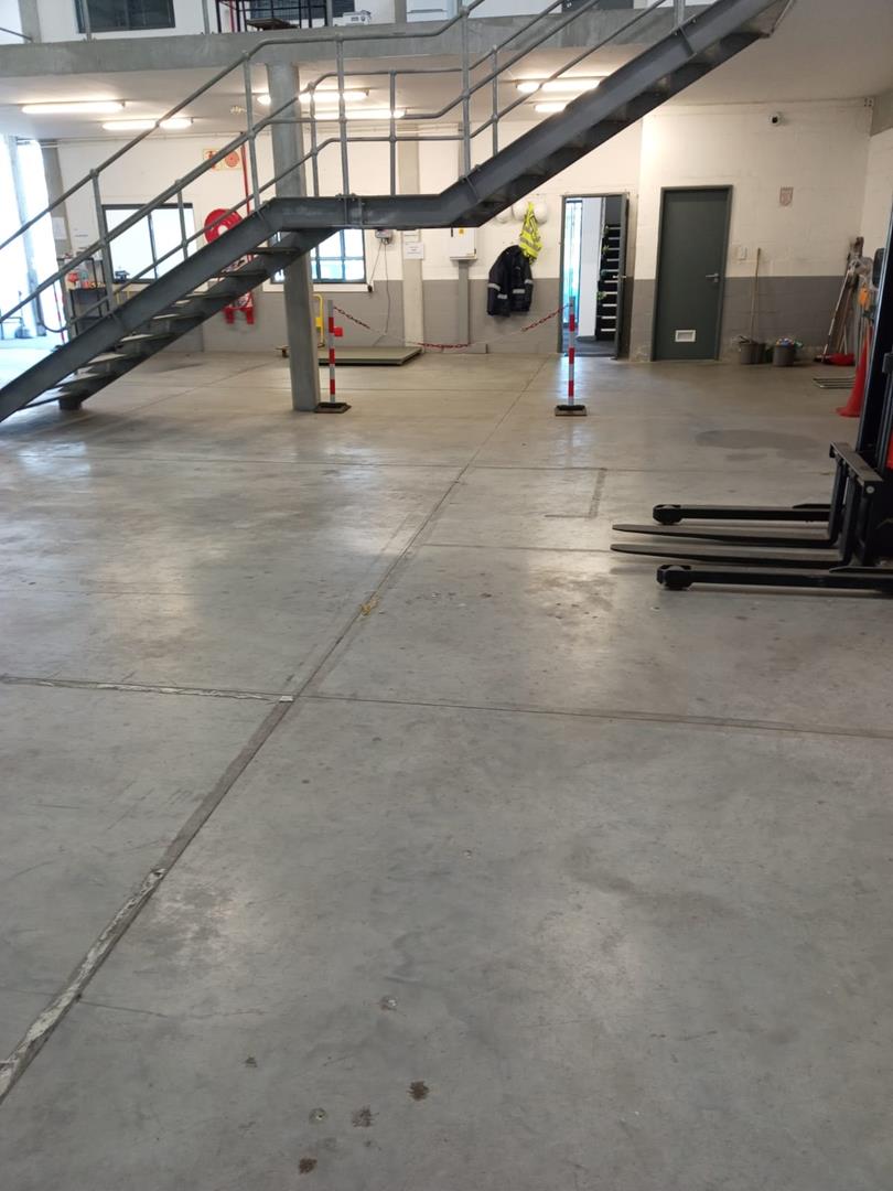To Let Commercial Property for Rent in Matroosfontein Western Cape